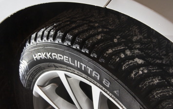 Nokian «скидывает» цены на шины Hakkapeliitta 8