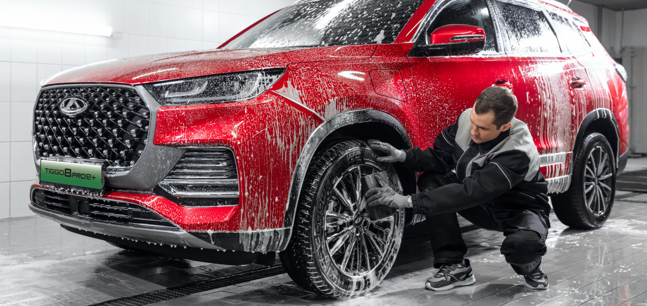 Chery Tiggo 8 Pro e+ можно зарядить и помыть всего за 1 рубль