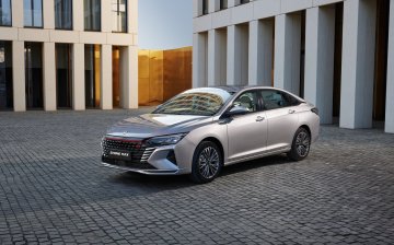 Dongfeng скидывает цены на Aeolus Shine Max
