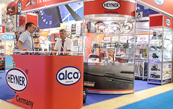 На MIMS 2017 бренды Heyner и alca лично представил глава компании Том Хайнер