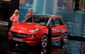В России стартовали-таки продажи Opel Adam