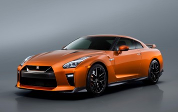 Нью-Йорк 2016: Nissan представил обновленный GT-R