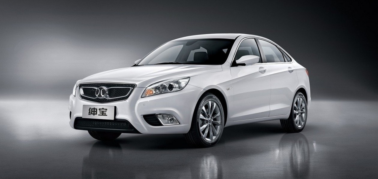К нам «едет» китайский седан Senova на платформе Saab