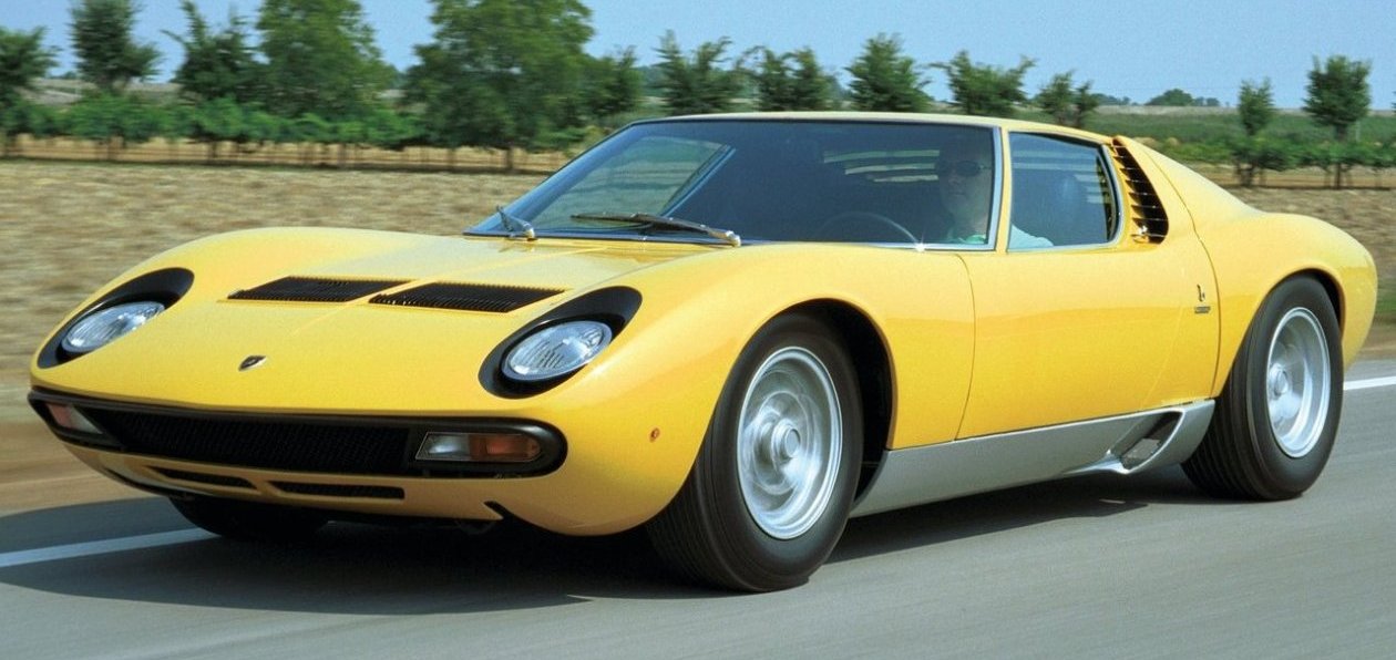 В Lamborghini отметили юбилей суперкара Miura