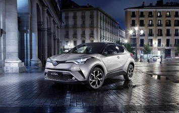 Toyota показала салон нового C-HR
