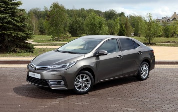 Toyota представила обновленную Corolla для России