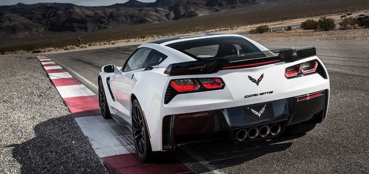 Chevrolet разрабатывает центральномоторный Corvette