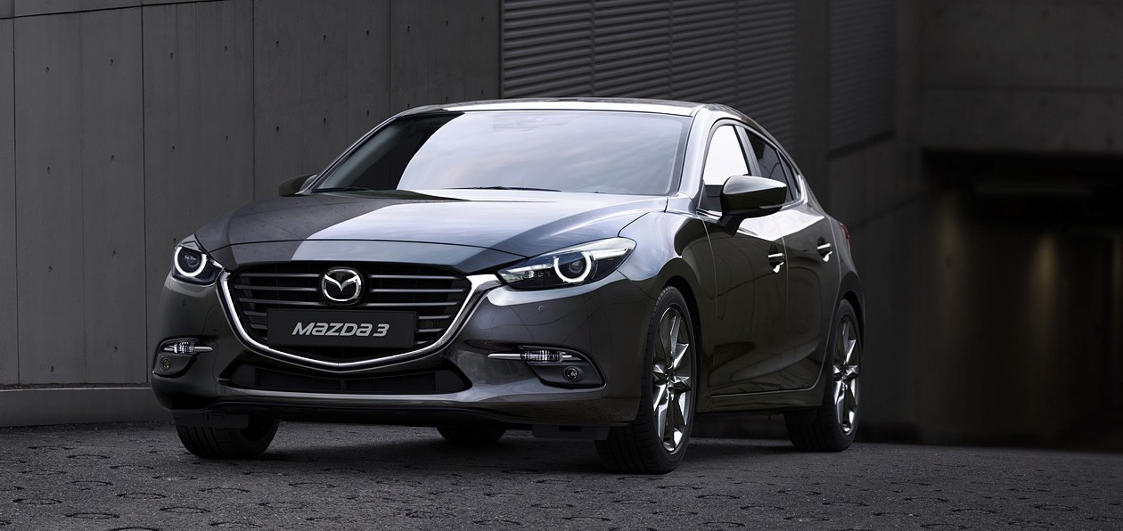 Стали известны комплектации новой Mazda3