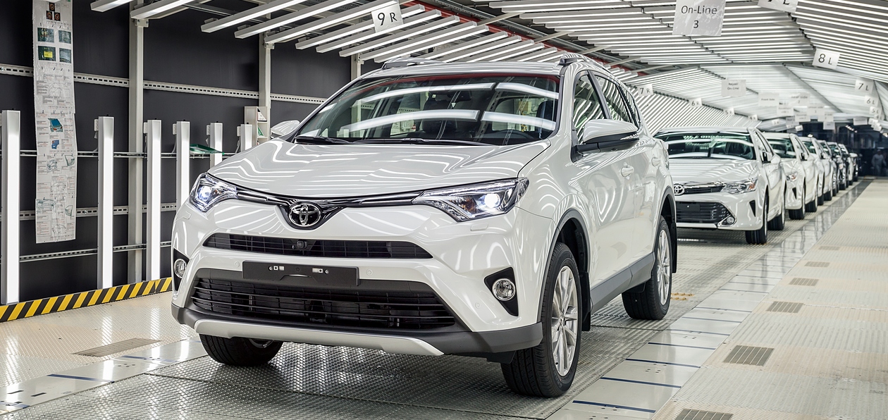 Toyota запустила в Петербурге производство RAV4