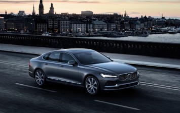 Volvo S90 задерживается на пути в Россию