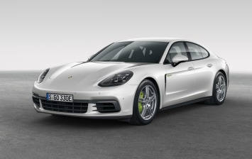 Париж 2016: Porsche готовит гибридную Panamera