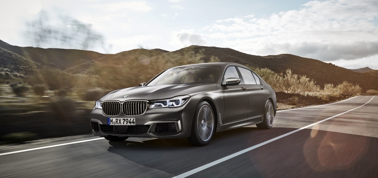 Самый мощный BMW 7 Series доступен для заказа в России