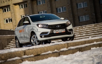 Хэтчбек Lada XRAY получил отключаемые системы стабилизации