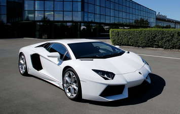 Lamborghini испытывает на Нюрбургринге обновленный Aventador