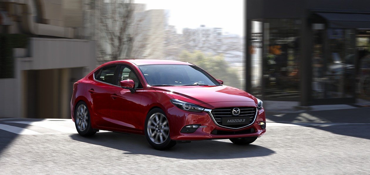 Обновленная Mazda3 получила новую базовую версию