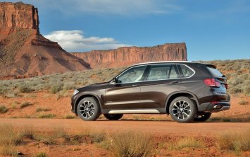 BMW испытывает семиместный люксовый кроссовер