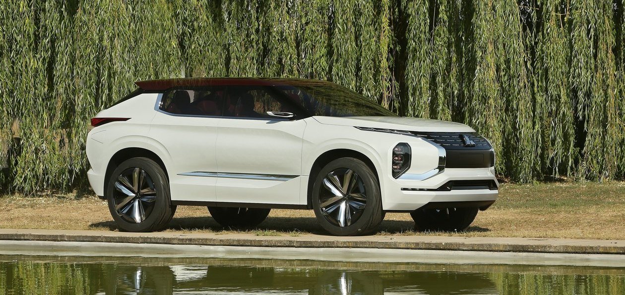 Купеобразный кроссовер Mitsubishi выехал на тесты