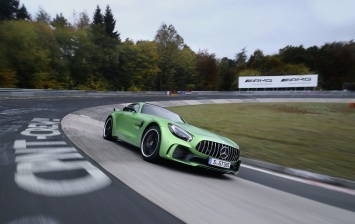 Mercedes-AMG GT R побил рекорд времени круга на Нюрбургринге