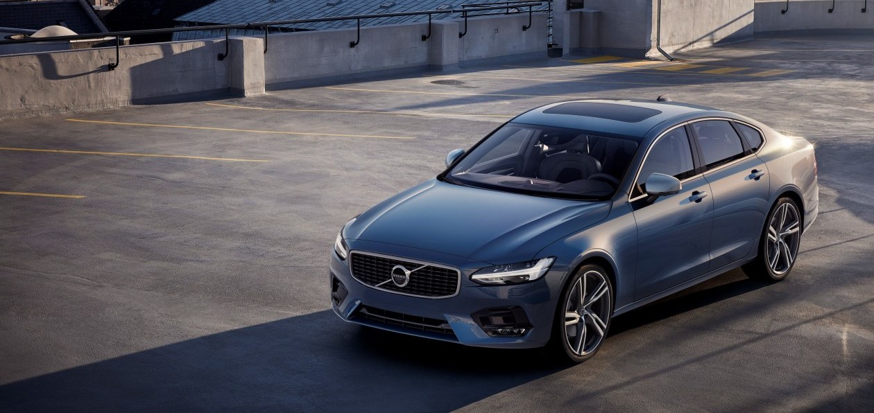 Спортивная версия Volvo S90 стала доступна для заказа в России