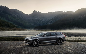 Новый Volvo V90 Cross Country появится в России к весне 2017 года