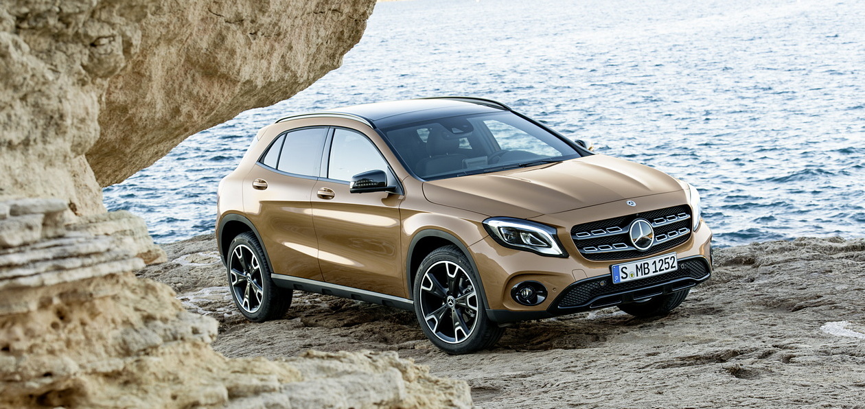 Детройт 2017: Mercedes обновил кроссовер GLA