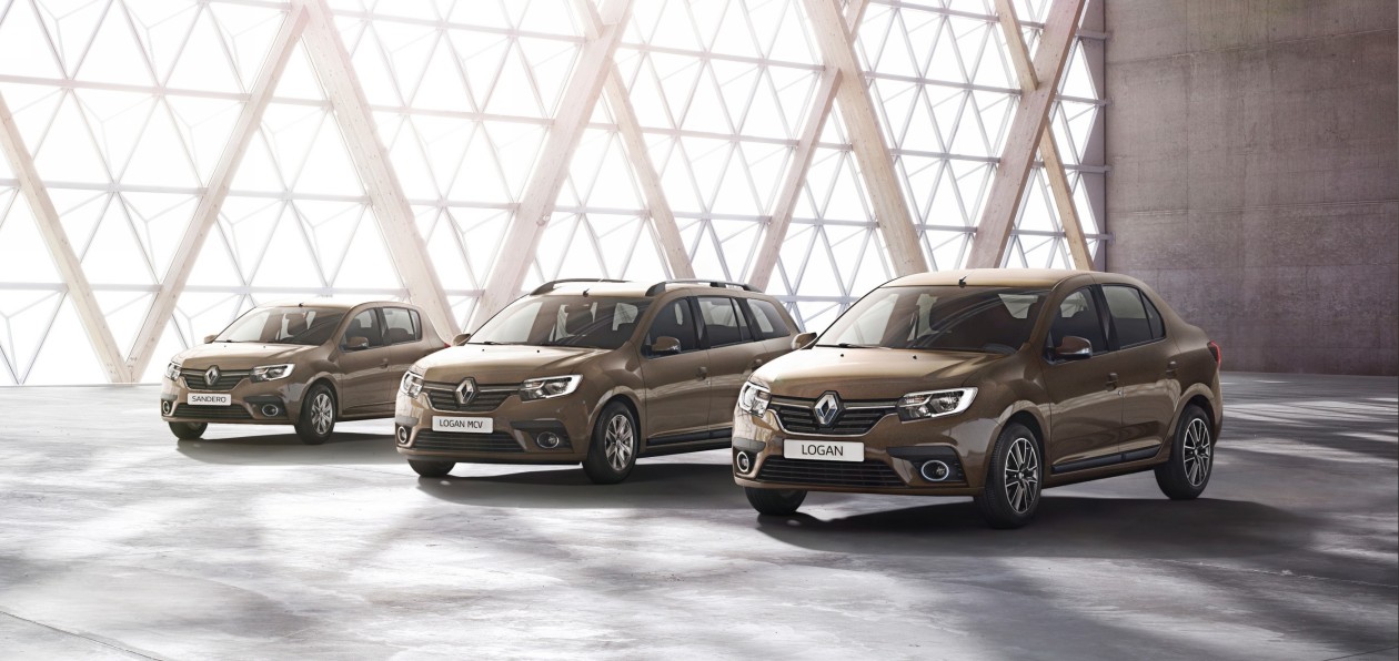 В сеть «утекли» фото салона обновленного Renault Logan