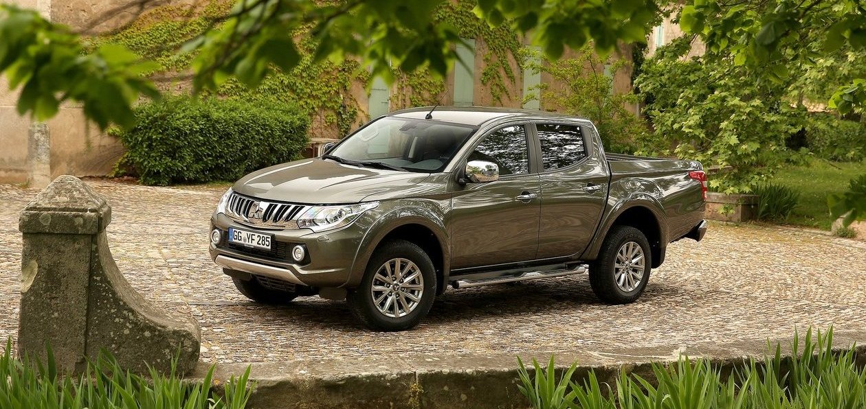 Будущие пикапы Mitsubishi и Nissan получат общую платформу