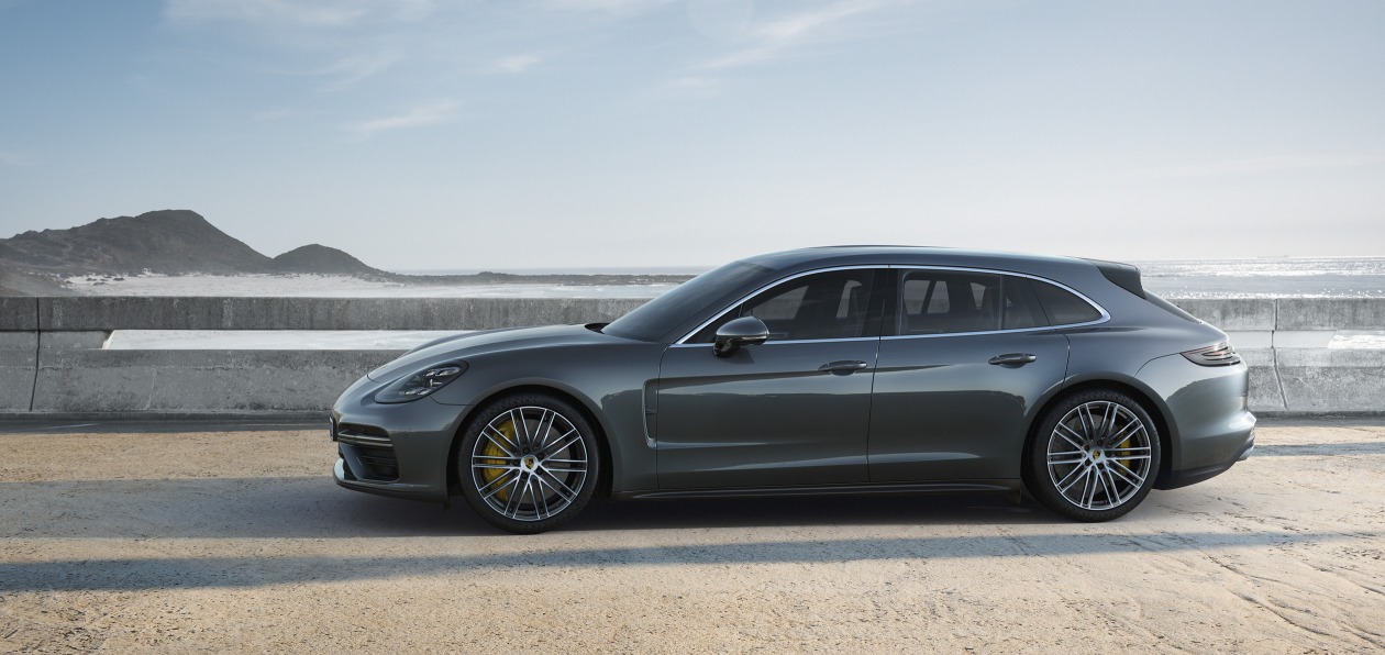 Женева 2017: в Porsche рассекретили универсал Panamera