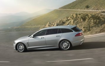 Jaguar готовит XF универсал