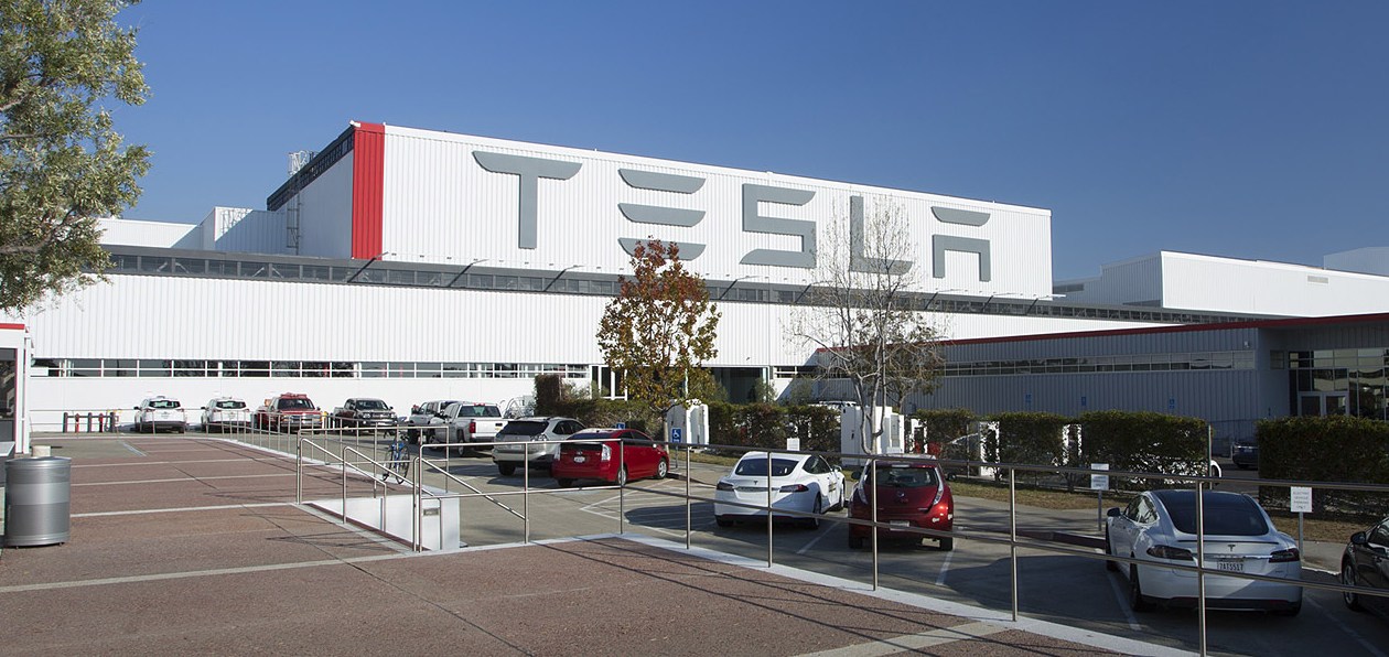 Tesla разработала грузовик