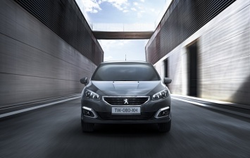Обновленный Peugeot 408 едет в Россию