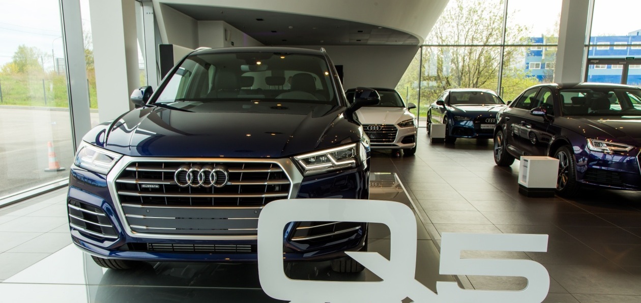 Новый Audi Q5 доехал до Петербурга