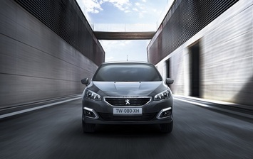 Peugeot объявил цену на обновленный 408 в России