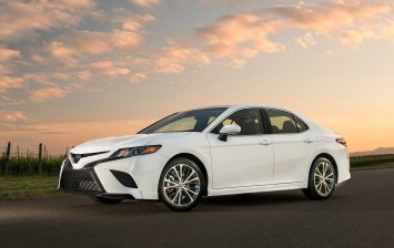 Toyota «оценила» новую Camry