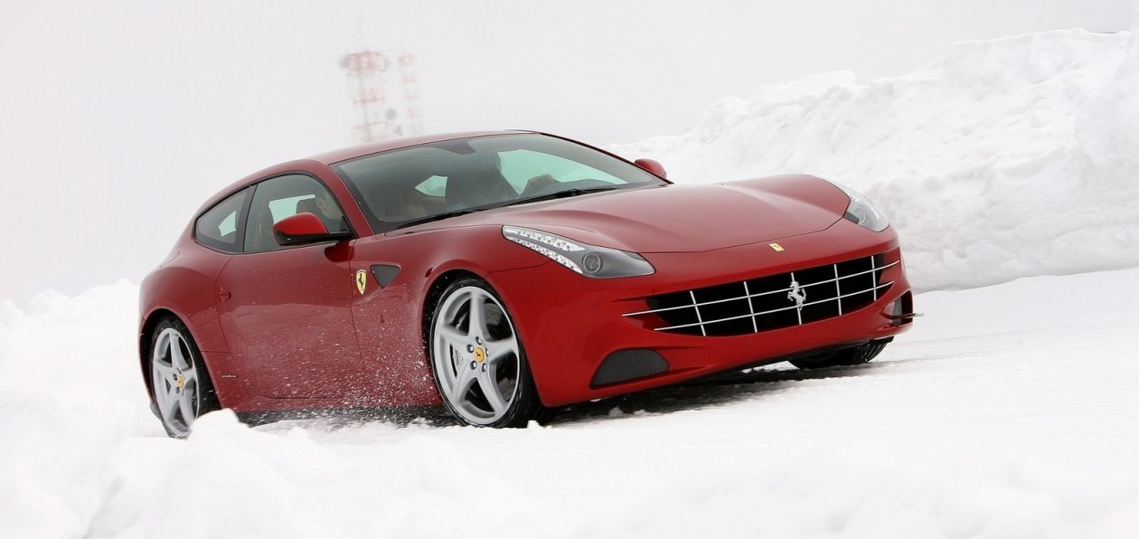 Ferrari готовит свой первый кроссовер