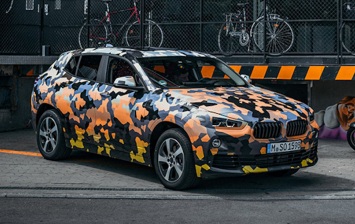 BMW рассекретила облик нового кроссовера X2