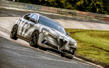Alfa Romeo Stelvio стала самым быстрым кроссовером на Нюрбургринге