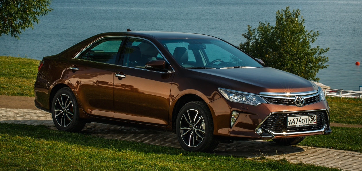 Toyota Camry и RAV4 получат Яндекс.Авто