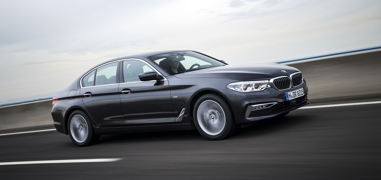 «Пятерка» BMW получила локальные версии