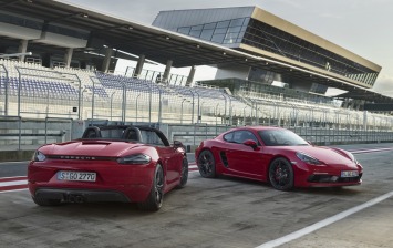 Купе и родстер Porsche 718 в версии GTS получили российские ценники