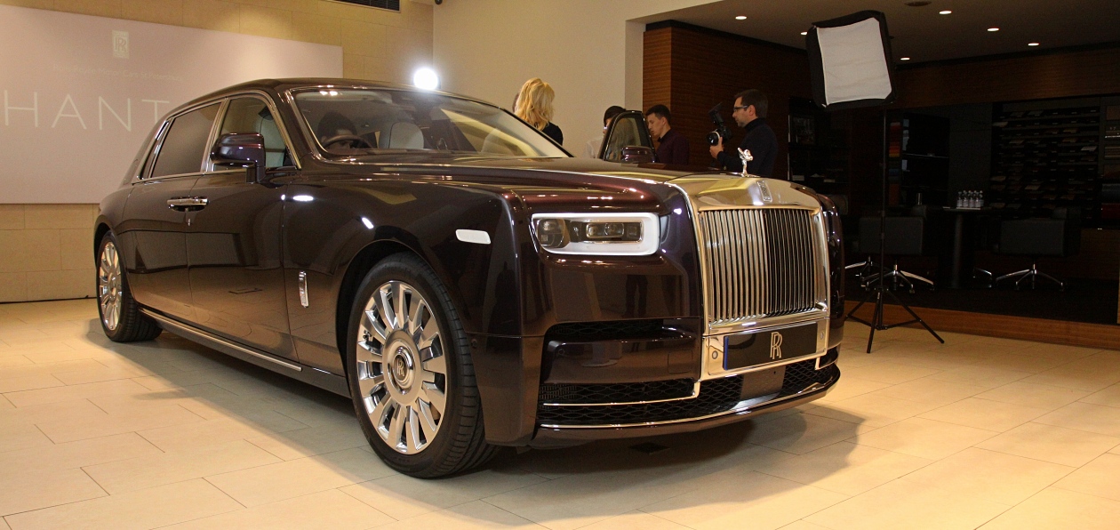 В Петербурге показали новый Rolls-Royce Phantom