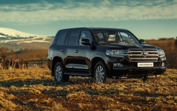 В России подешевел внедорожник Toyota Land Cruiser 200