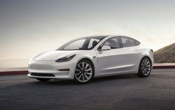 Tesla Model 3 едет в Россию