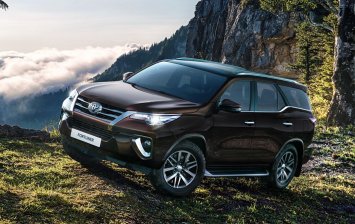 Toyota Fortuner доехал до России