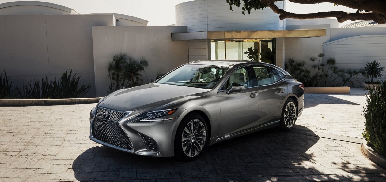 Новый Lexus LS доступен для заказа в России