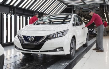 Новый Nissan Leaf встал на конвейер в Европе