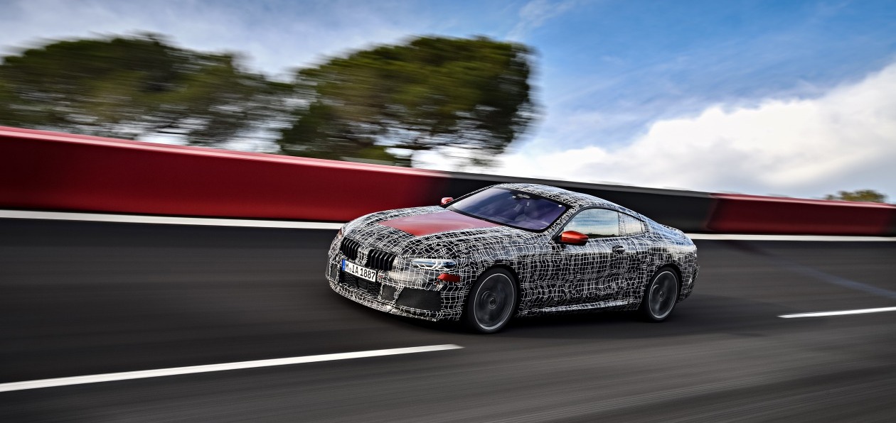 BMW испытывает новую «восьмерку»