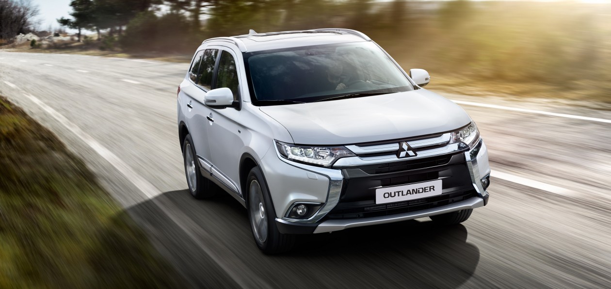 Mitsubishi Outlander стал доступен в новых версиях