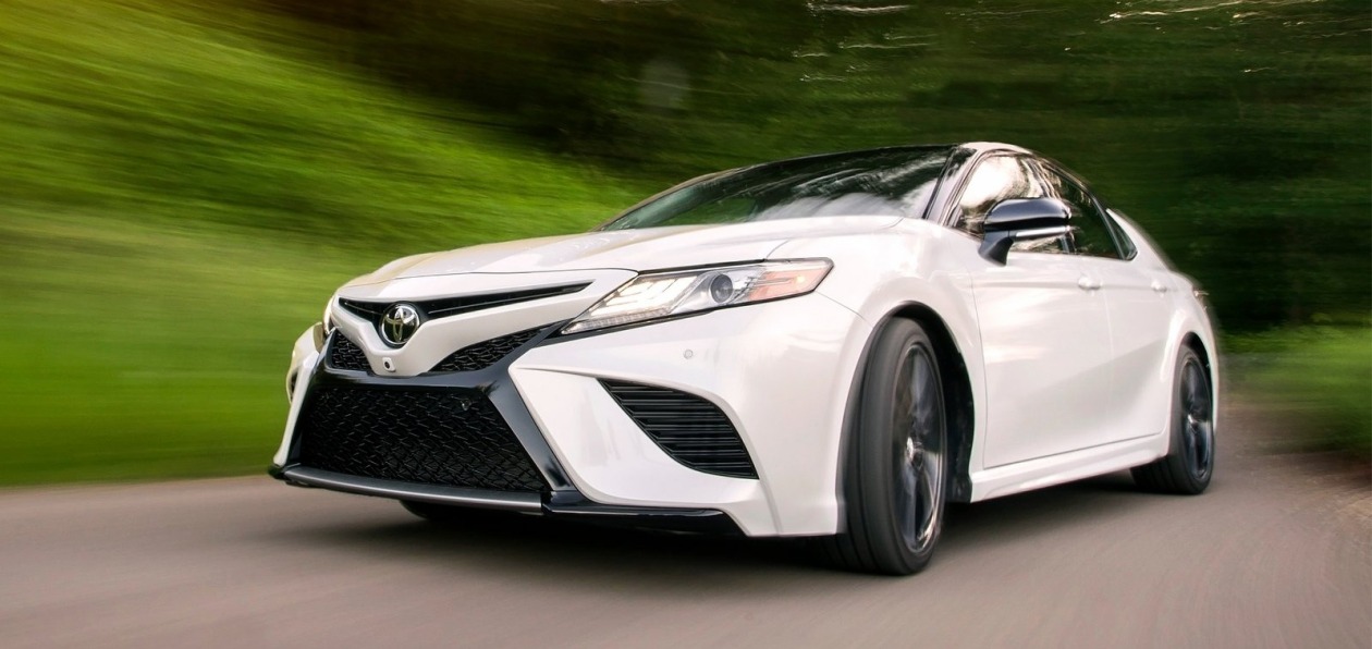 Новая Toyota Camry поедет в России на старых моторах