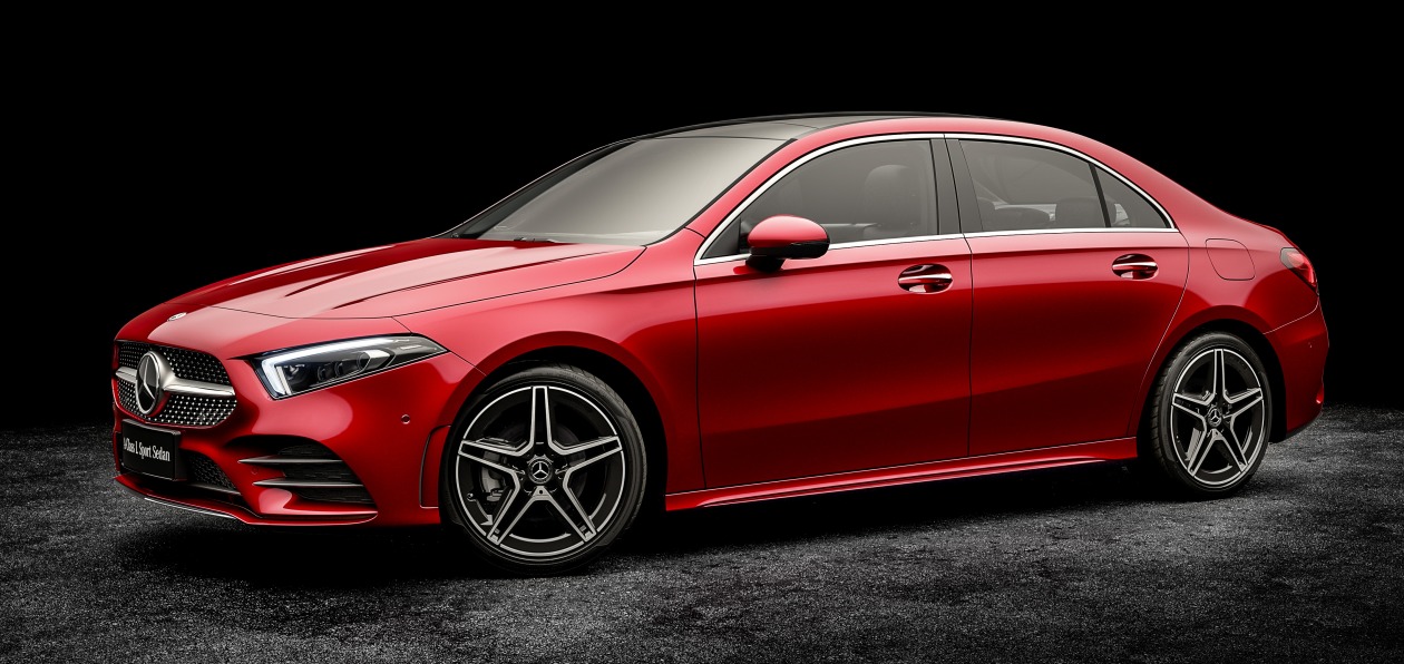 Mercedes рассекретил A-Class седан